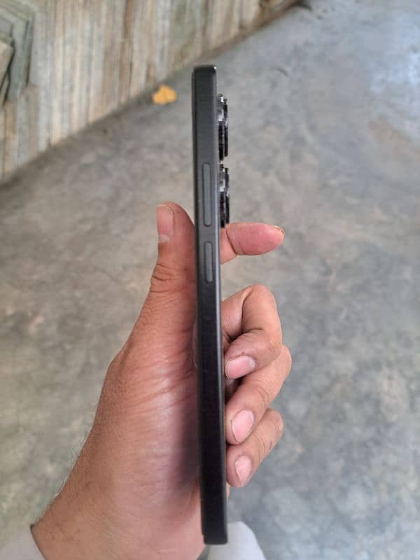 redmi note 13 pro  black colour 8/256 GB 7