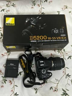 Nikon D5200 Box and bags