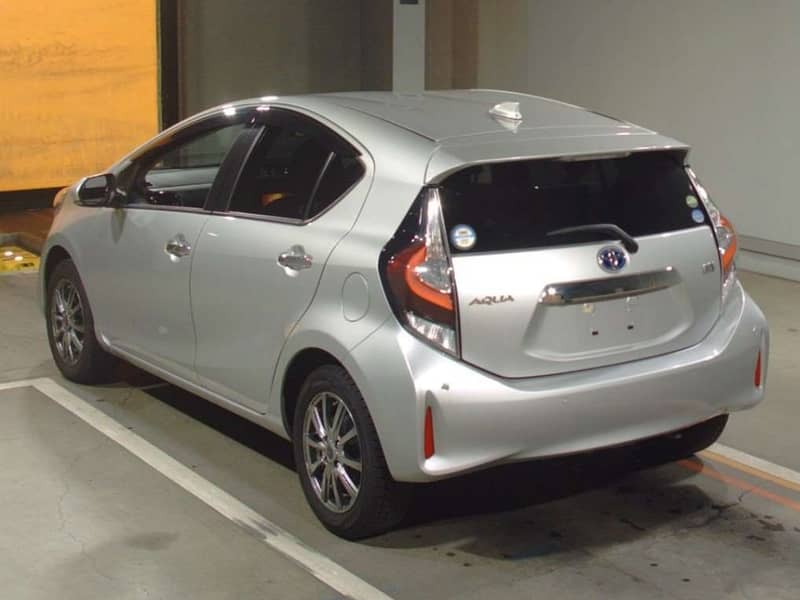 Toyota Aqua 2021 HYBRID 5