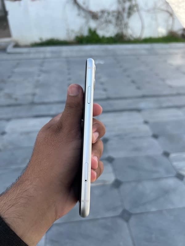 iphone 11 64 GB Non pta 2