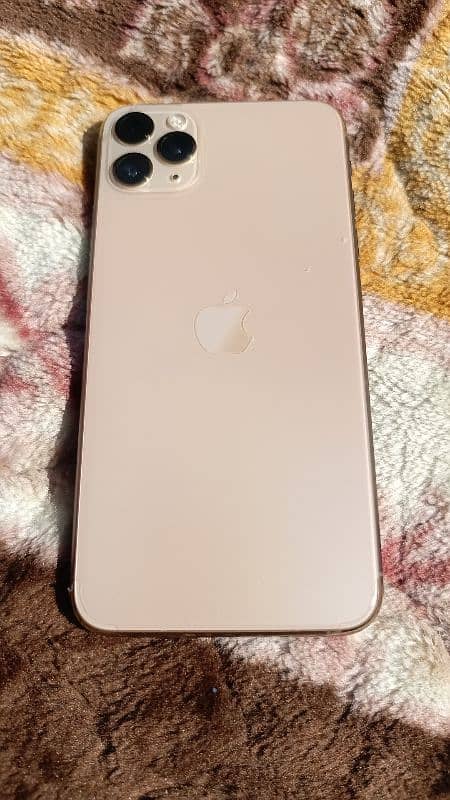 Iphone 11 pro max. Golden Colour 0