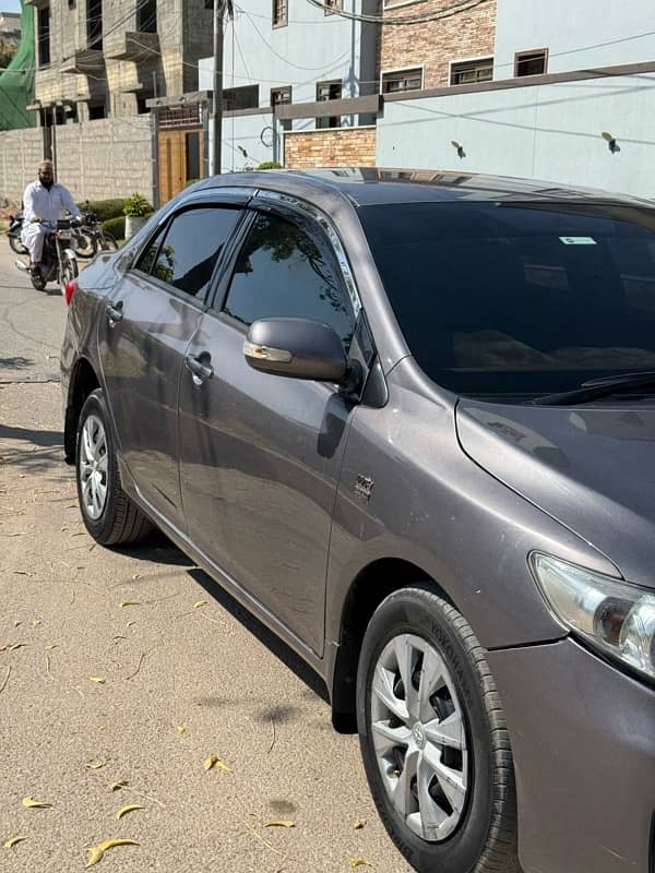 Toyota Corolla SE Altis 1.6 2014  Automatic 3