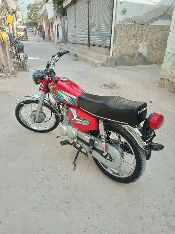 CG Honda 125 Red Colour 23 Model Urgent for Sale 3