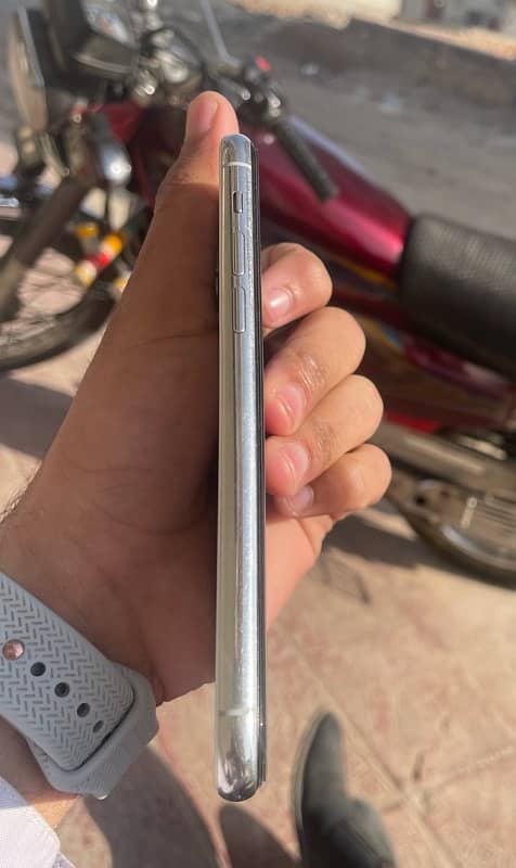 Iphone 11Pro (Non Pta) 4