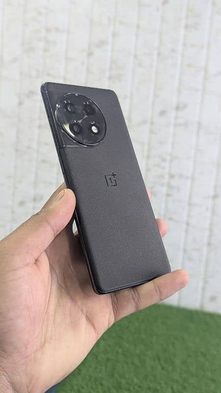 Oneplus 11R 5G         03101873383 12