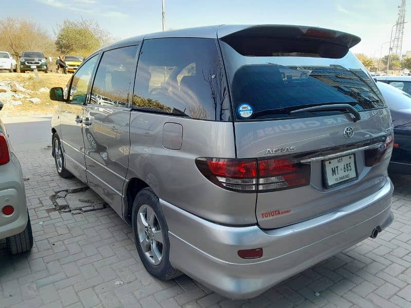 Toyota Estima  2003 5