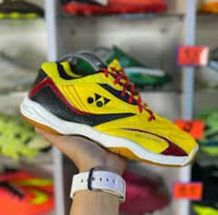 Badminton shoes ( Yonex power cushion