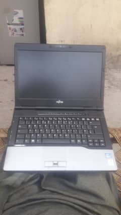 Fujitsu i3 3rd generation (with fingerprint and charger)