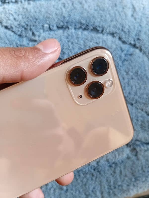 iPhone 11 pro max urgent sale 1