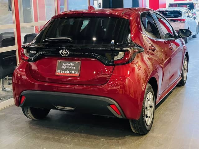 Toyota Yaris 2022 G 13