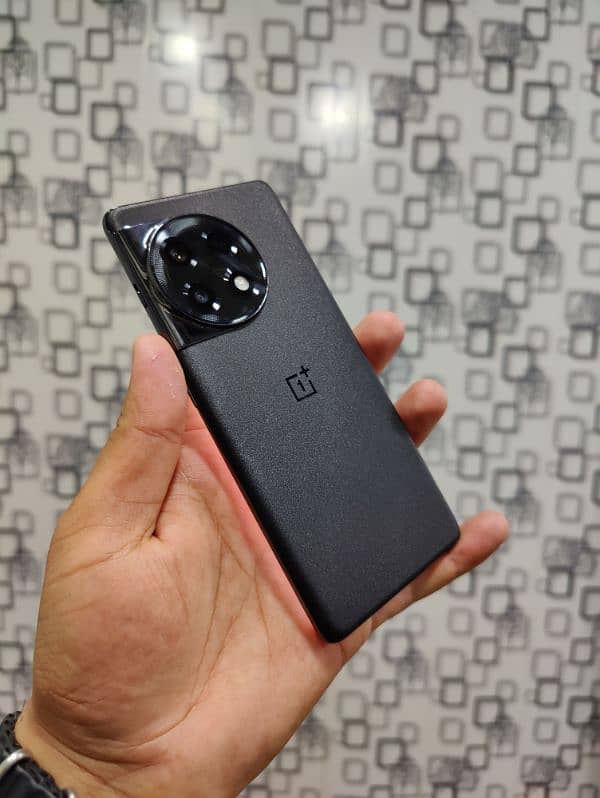 Oneplus 11R        03101873383 17