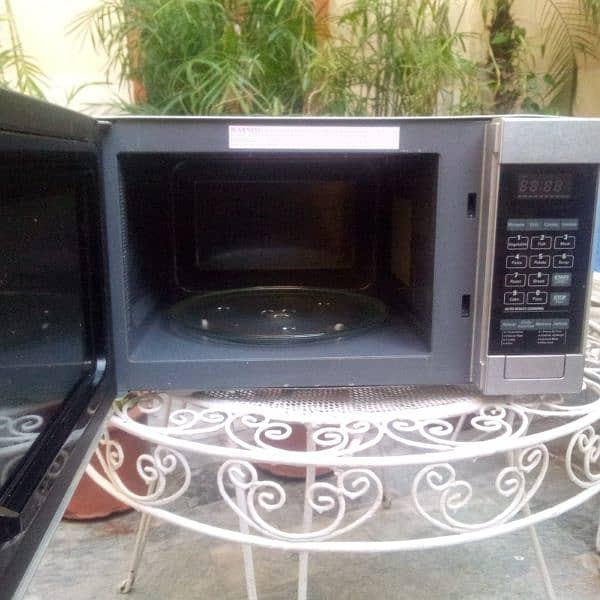 morphy Richard microwave 3in 1 4