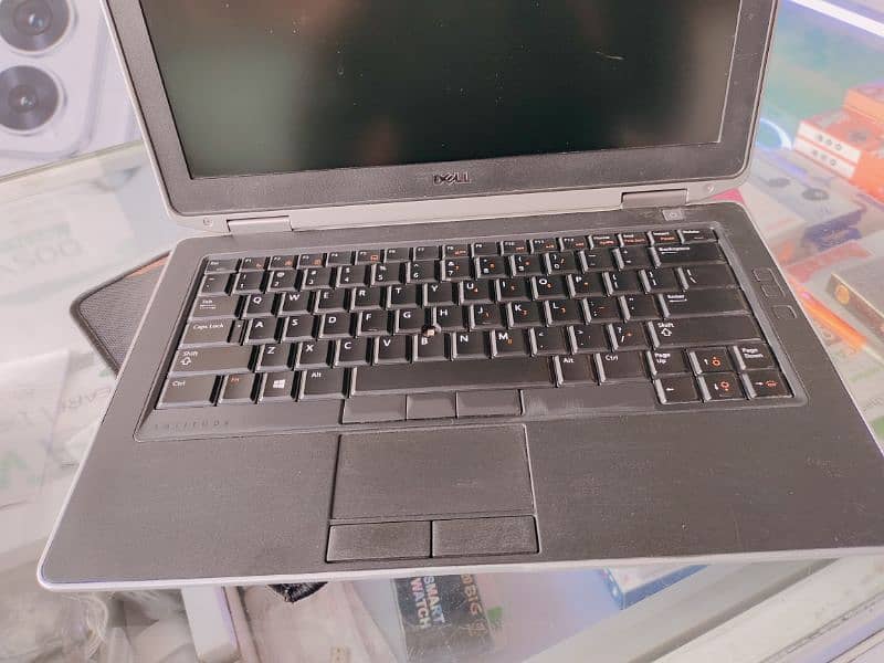 Dell Latitude E6330 I good condition 1