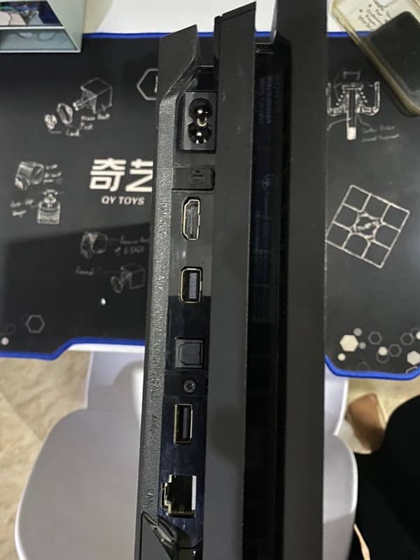 PLAYSTATION PRO 2TB FOR URGENT SALE 3