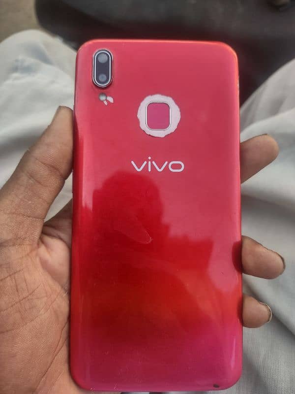 vivo y93 6gb 128gb all okay han panel tut gaya hai 2