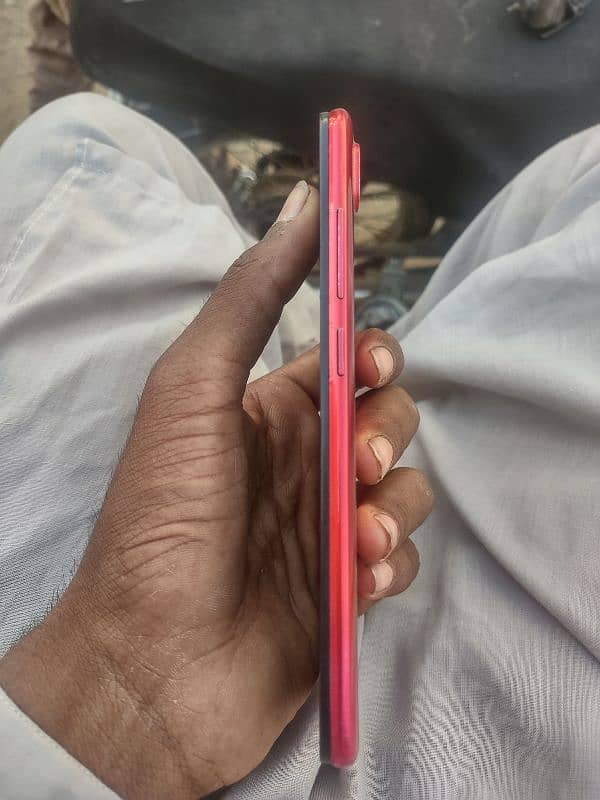 vivo y93 6gb 128gb all okay han panel tut gaya hai 5