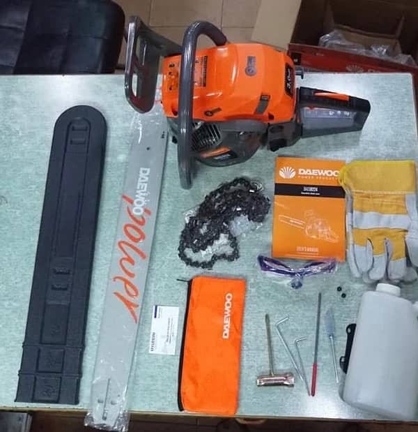 DAEWOO CHAINSAW 4