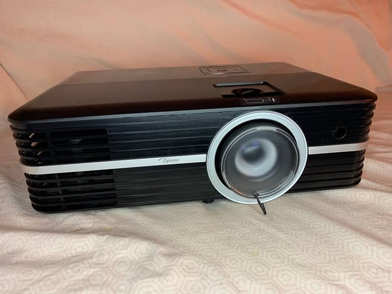 Optoma UHD51A 4k Projector HDR like Benq Epson Sony Xgimi 1
