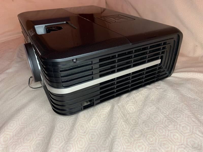 Optoma UHD51A 4k Projector HDR like Benq Epson Sony Xgimi 2
