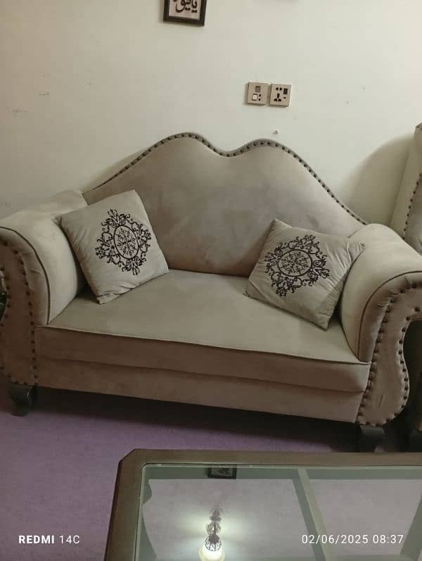 7 seater sofa set 0