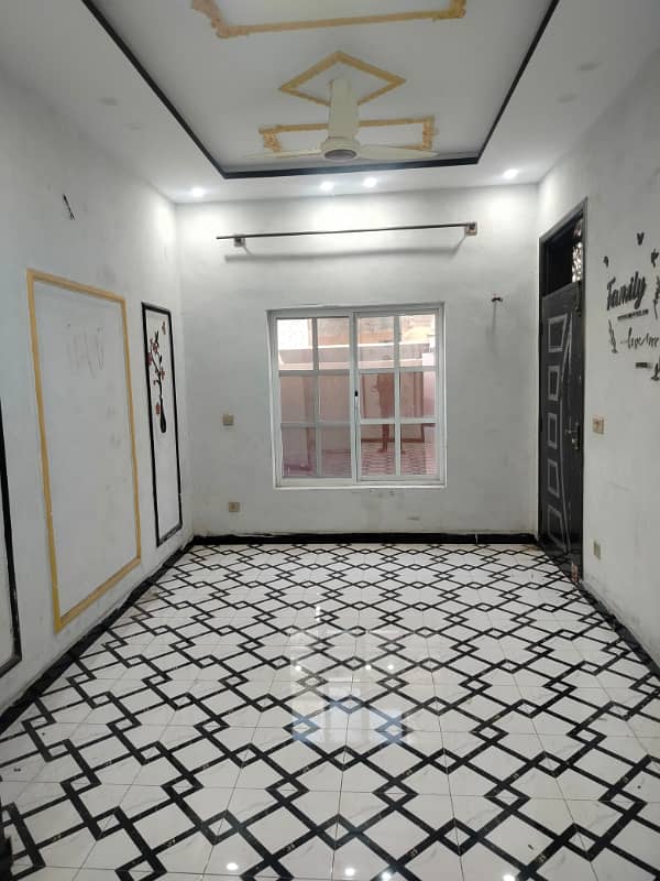 House for rent in Clifton town near 2 gulahan abad 6