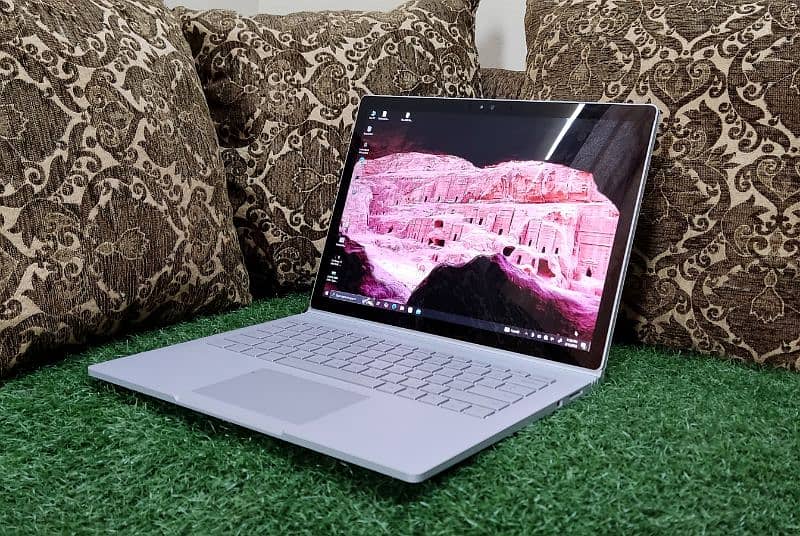 Microsoft Surface Laptop Core i5 6th Nvidia GeForce 0