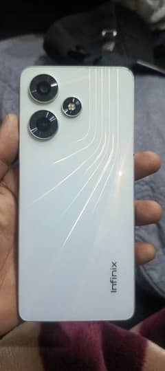 selling my Infinix hot 30