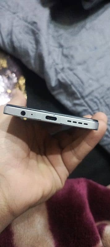 selling my Infinix hot 30 5