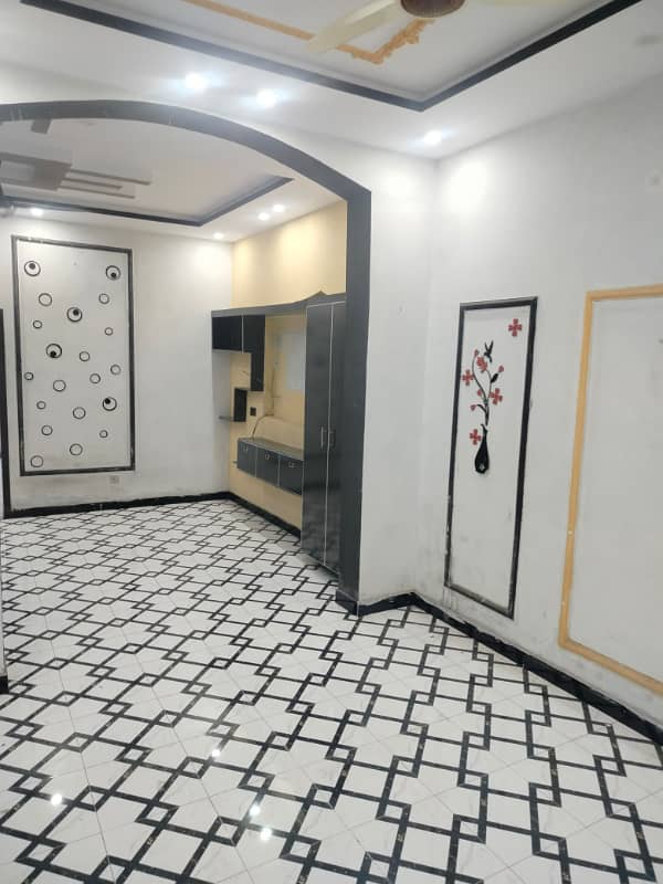 Ground porshan for rent in gulahan abad 0