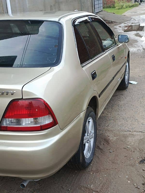 Honda City IDSI 2000 5