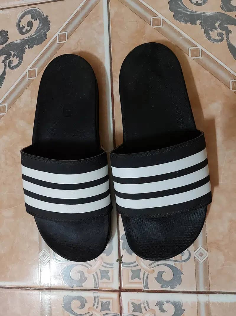 Adidas Adilette Comfort Slides - Size US 6 UK 6 2