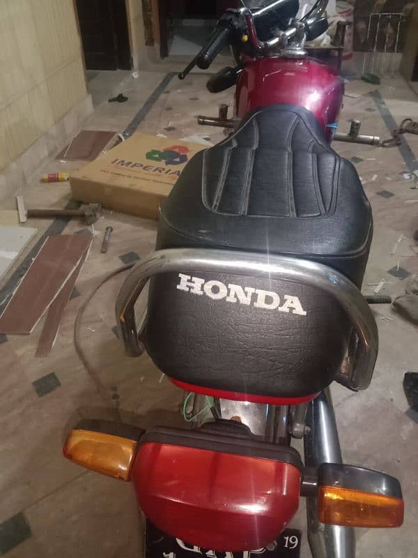 Honda 70 19 model lush condition 4