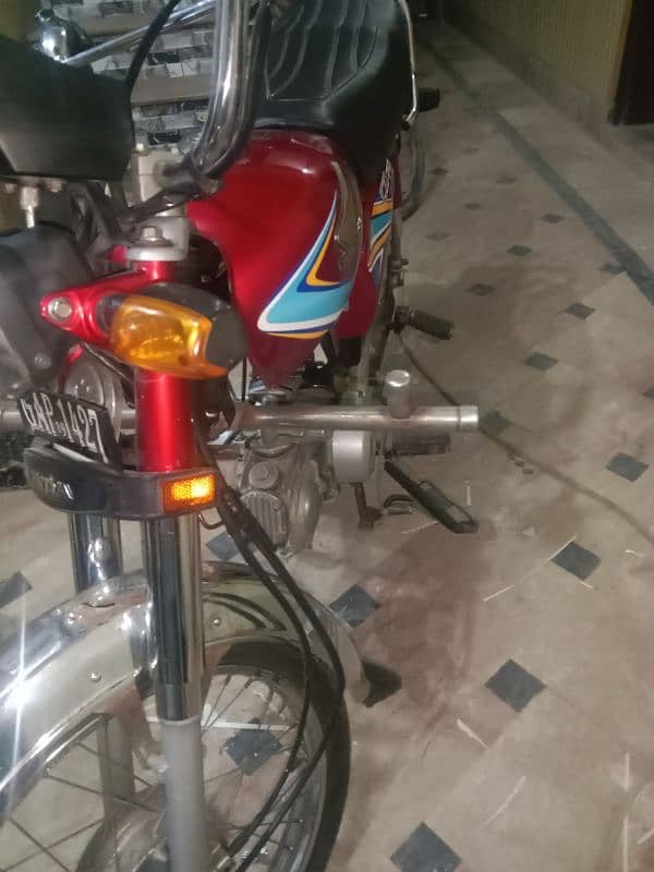 Honda 70 19 model lush condition 5