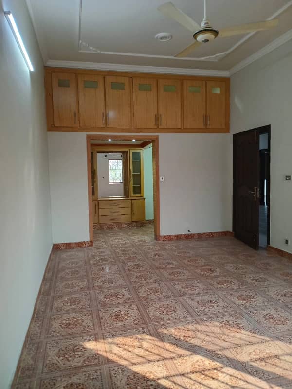 HOUSE AVAILABLE FOR RENT IN BANIGALA 3