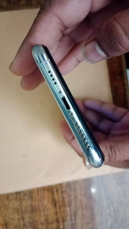 iphone 11 pro max Non PTA 8