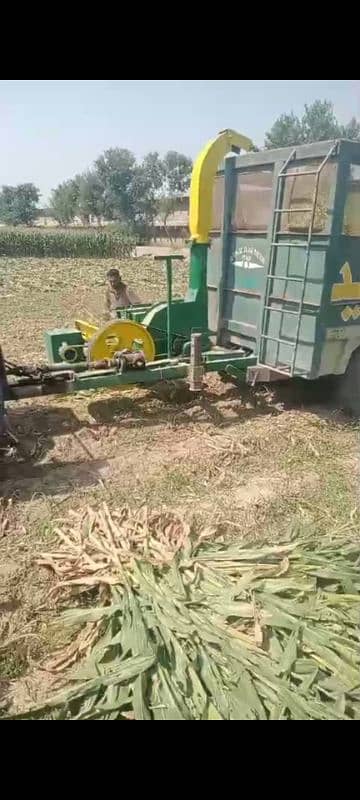 silage machine with combine troly 2