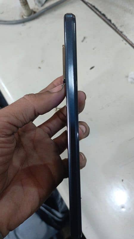 vivo y21. s all ok 8 256 ram koi fuld nhi xchange posi bul hen only 3