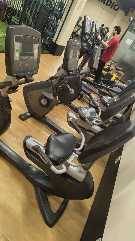 life fitness trademils elyptical bikes 6