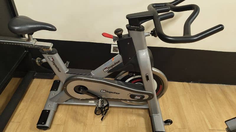 life fitness trademils elyptical bikes 8