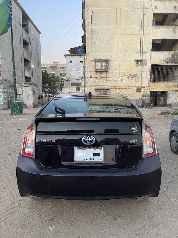 Toyota Prius 2012 4