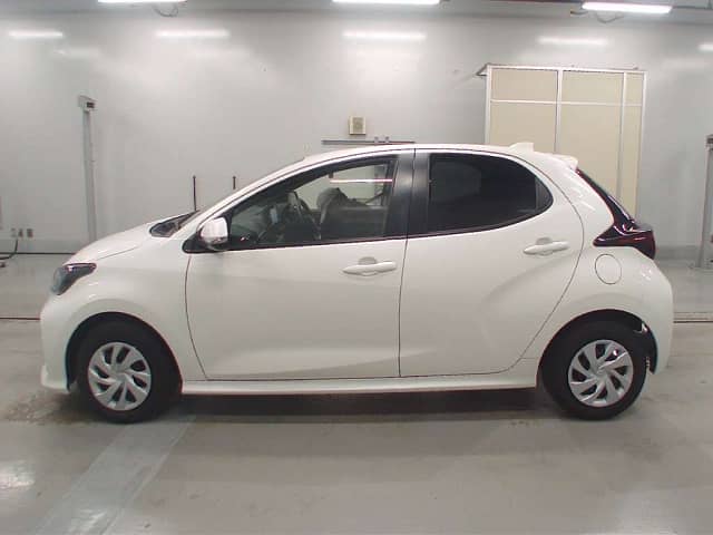 Toyota Yaris 2022 X-Push Start 8