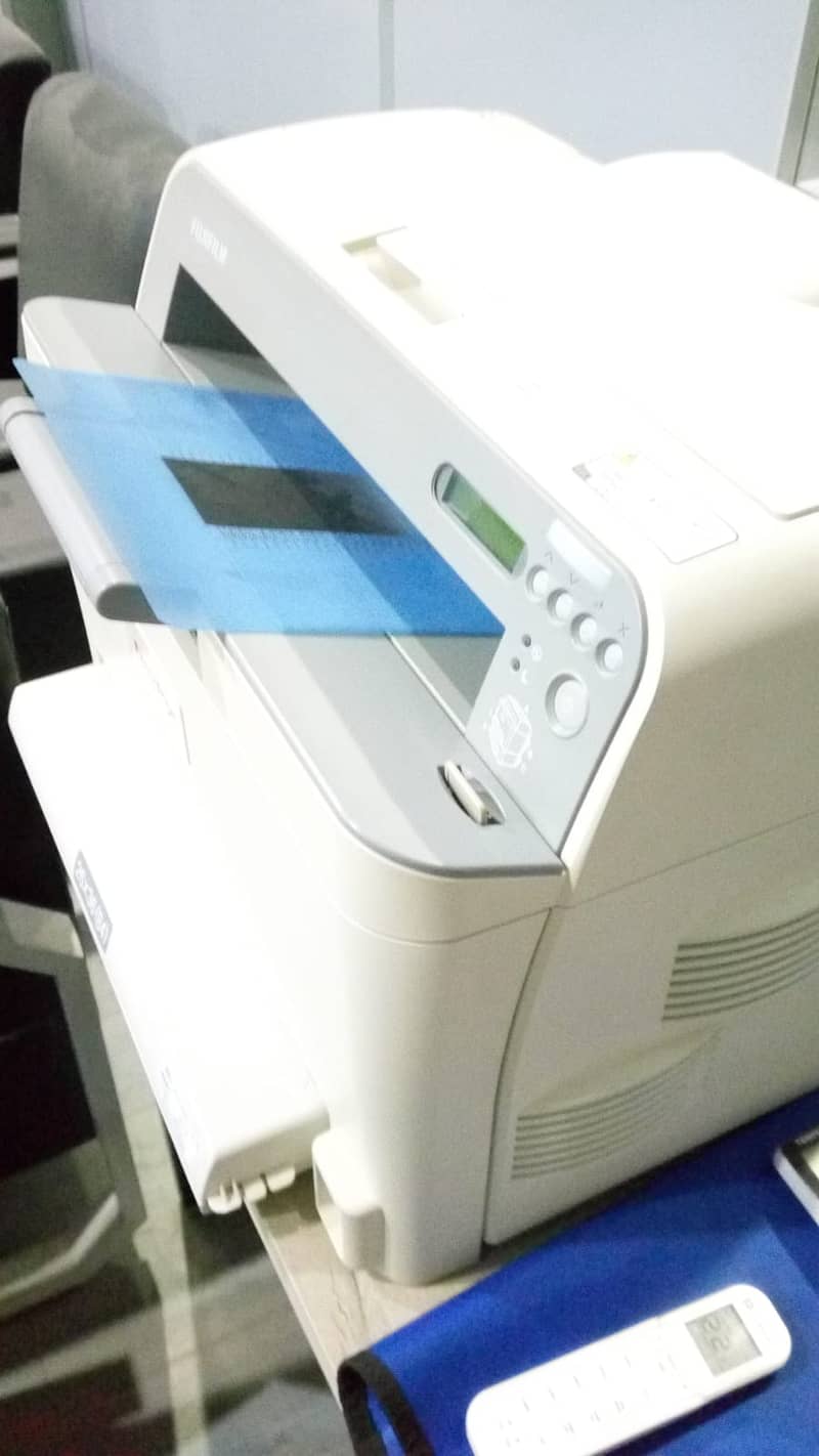 FUJIFILM DryPix 2000 X RAY Printer For Sale 1