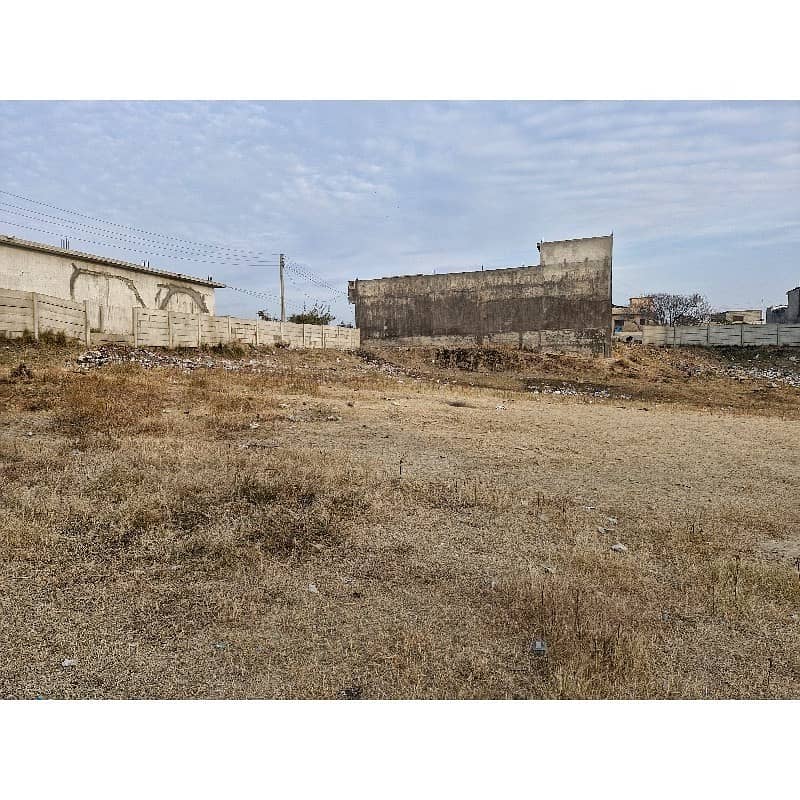 15 Kanal Commercial Plot Available For Rent 4