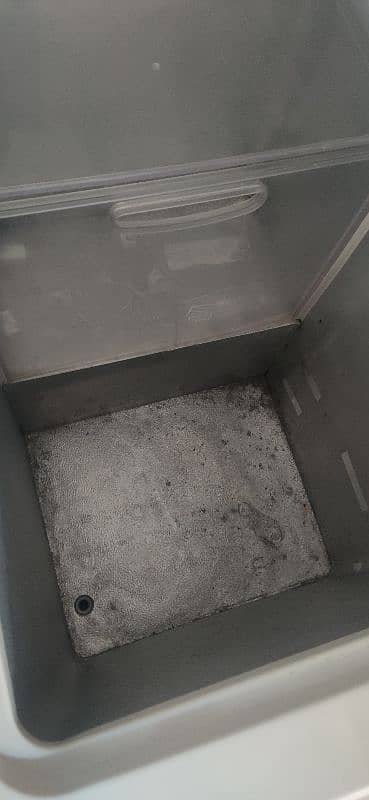 Waves Freezer for sale 7