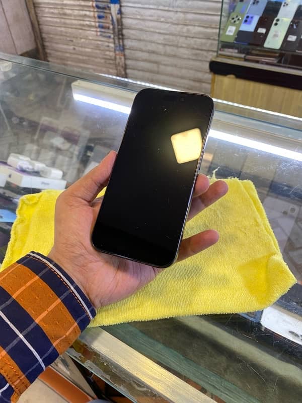 Iphone 15 pro 25gb 3