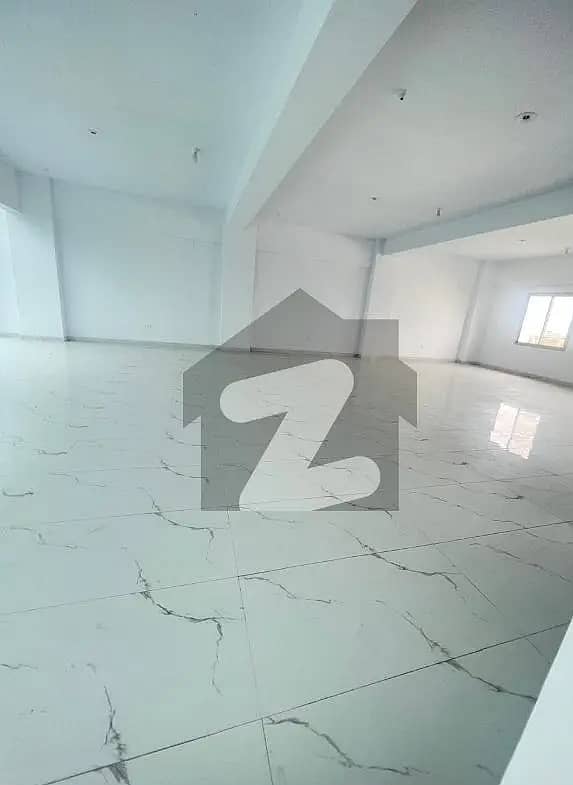 1800 sqft Office for Rent near Canal Road, Faisalabad 4