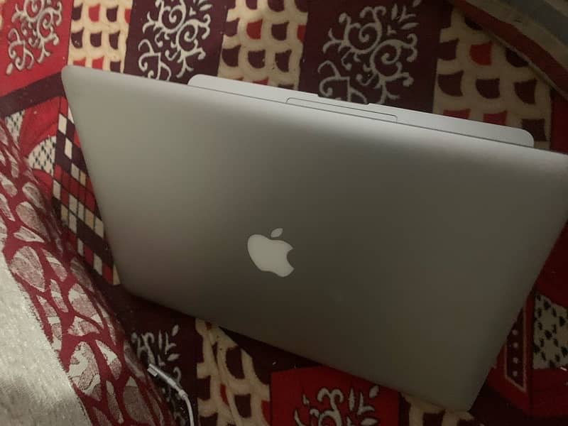 MacBook pro 0