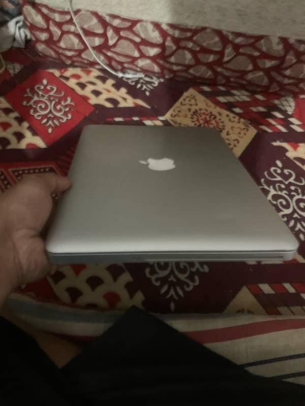 MacBook pro 5