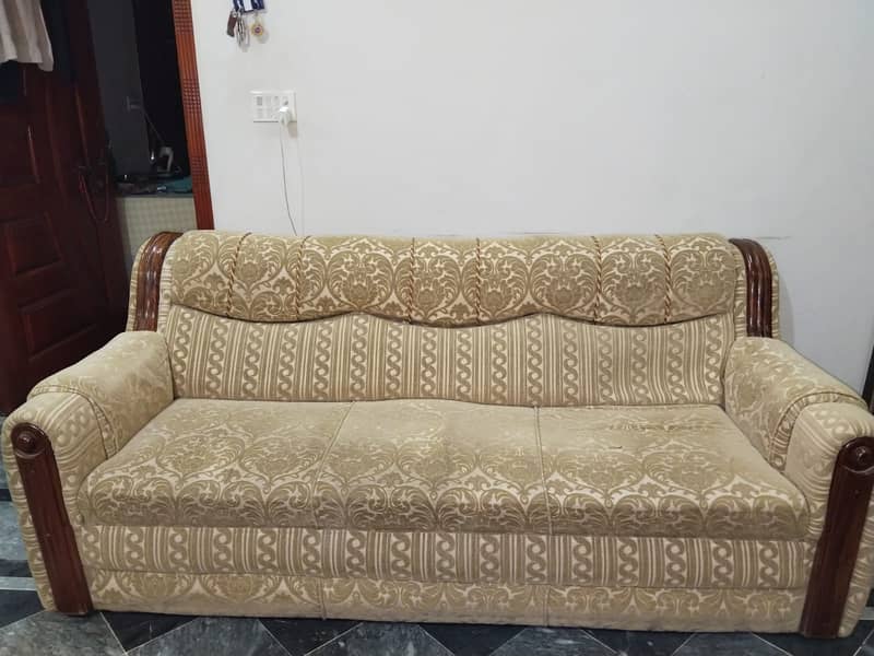 Slightly used 5 seater Sofa set 2