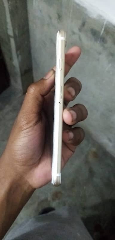 IPhone 7 Non Pta 128 gb 10/10 Condition 2